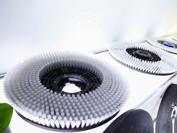 膠輥不上墨是什么原因造成的呢？